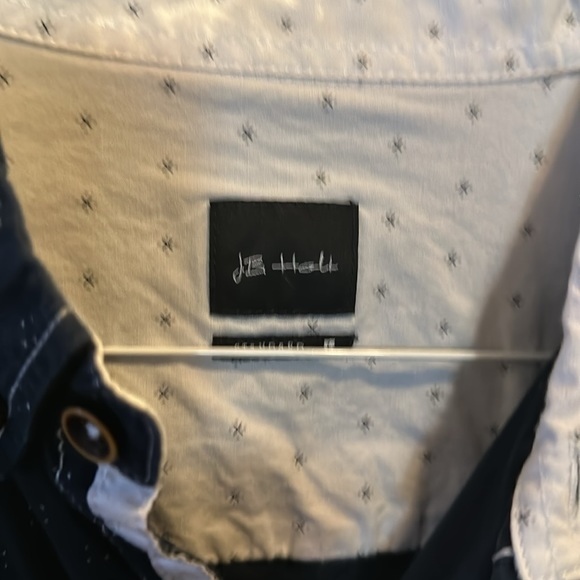 Men’s causal / dress shirt button down - Picture 3 of 5